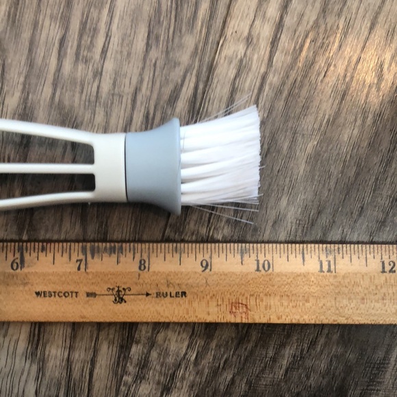 MULTI FUNCTION MICRO FIBER DOUBLE HEADED CLEANING BRUSH-car vents, blinds fans - Picture 9 of 9